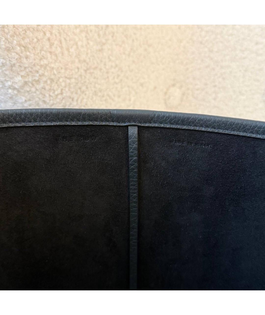 THE ROW Черная кожаная сумка с короткими ручками, фото 5