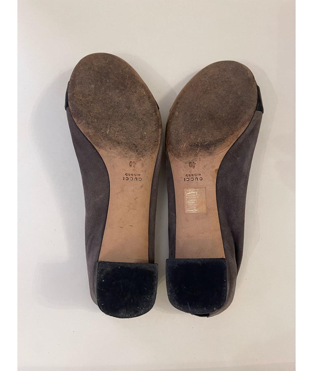 GUCCI Антрацитовые замшевые лодочки на низком каблуке, фото 7