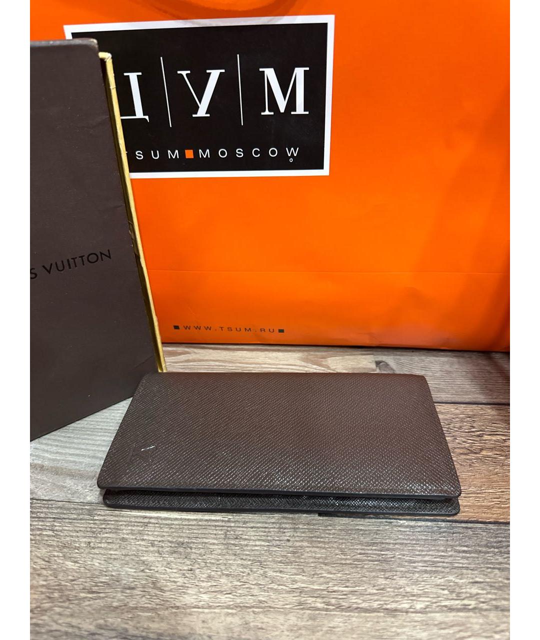 LOUIS VUITTON Коричневый кожаный кошелек, фото 3