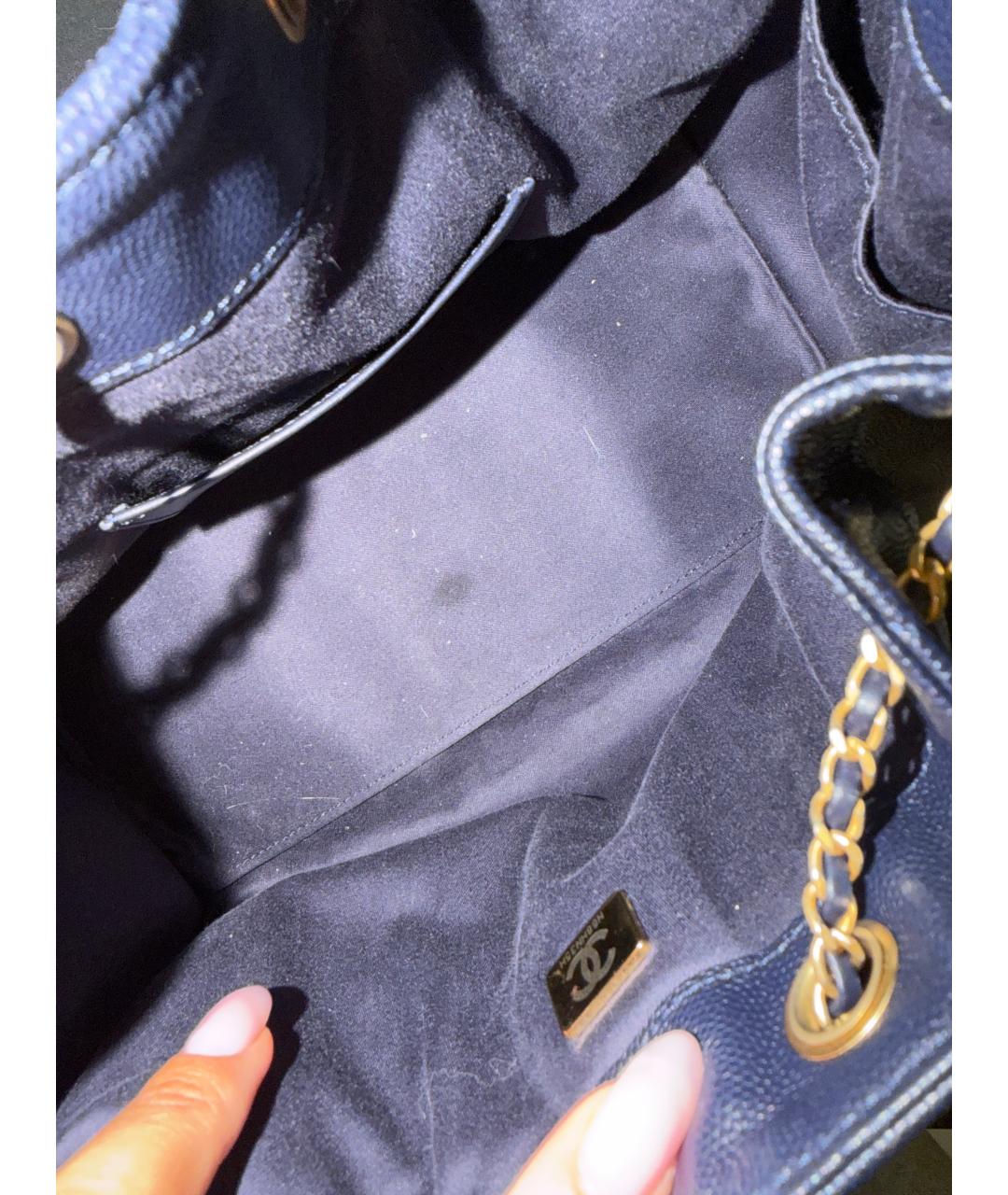 CHANEL Темно-синяя кожаная сумка через плечо, фото 6