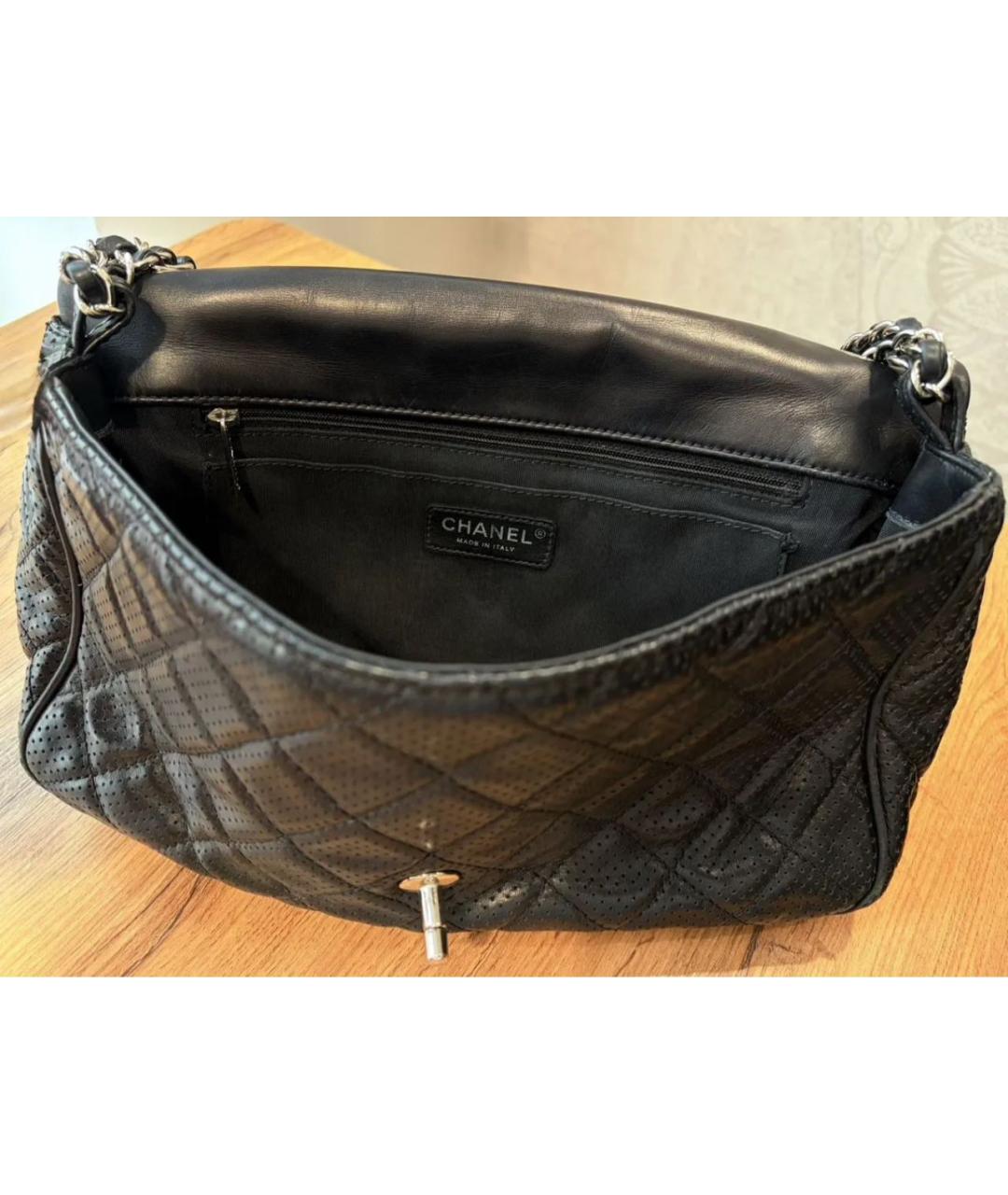 CHANEL Черная кожаная сумка через плечо, фото 3