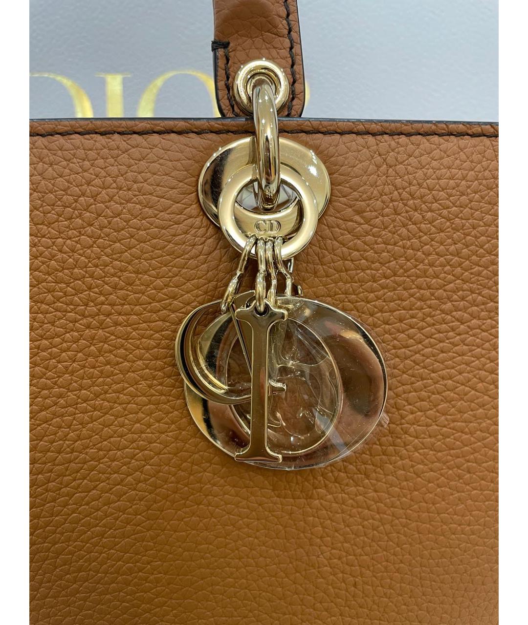 CHRISTIAN DIOR Коричневая кожаная сумка тоут, фото 6