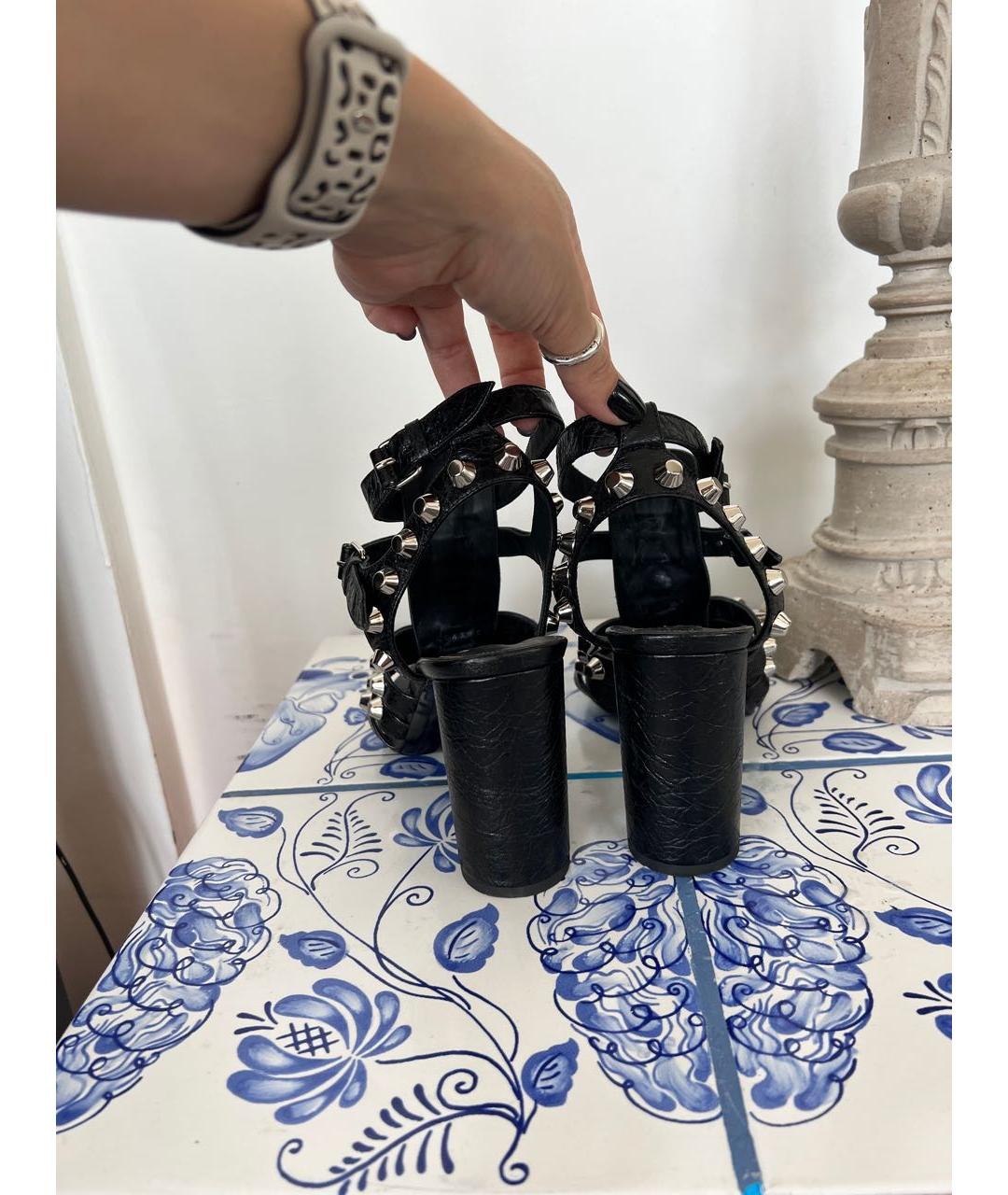 BALENCIAGA Черные кожаные босоножки, фото 4