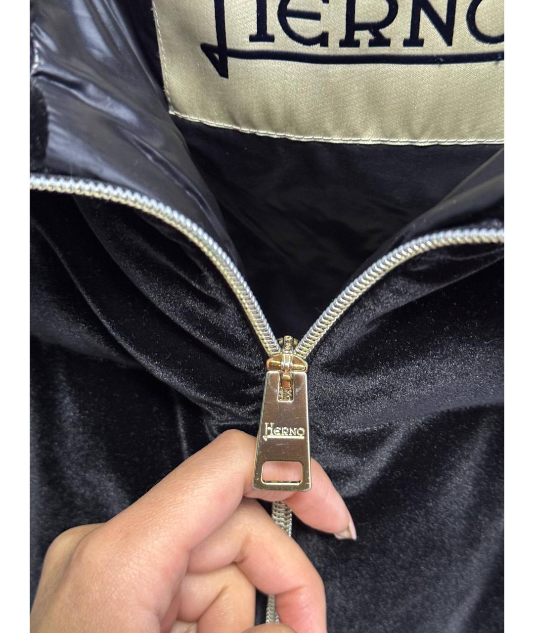 HERNO Черная бархатная куртка, фото 4