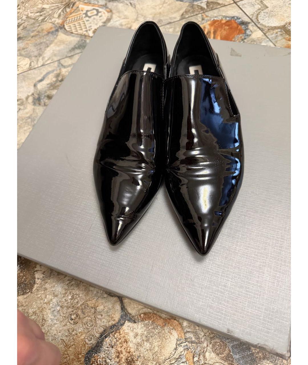 ALEXANDER MCQUEEN Черные балетки из лакированной кожи, фото 5