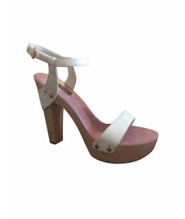 LOUIS VUITTON Босоножки