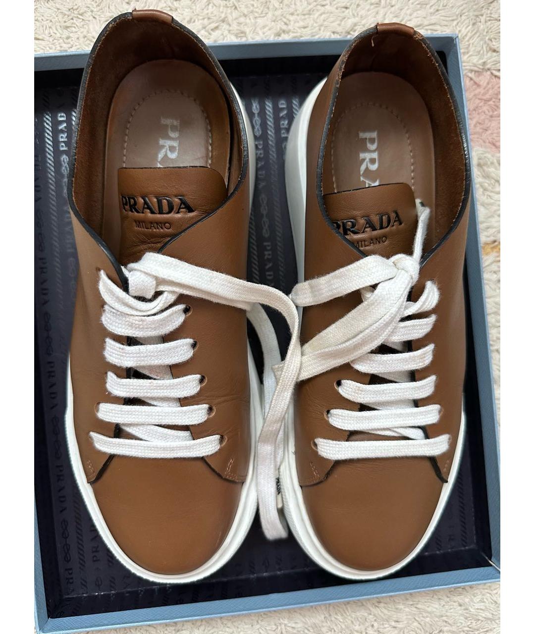 PRADA Коричневые кожаные кеды, фото 2