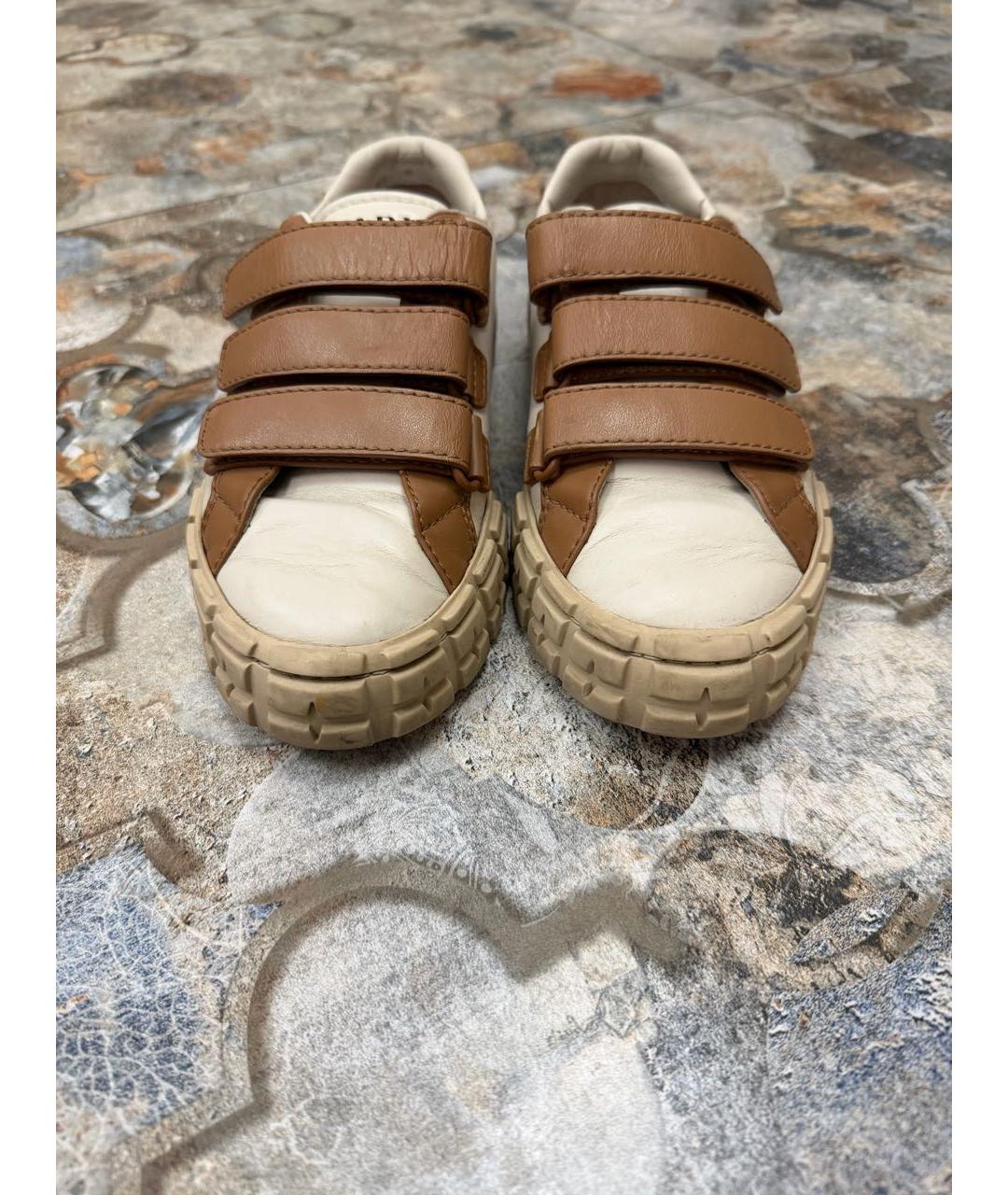 PRADA Бежевые кожаные кеды, фото 2