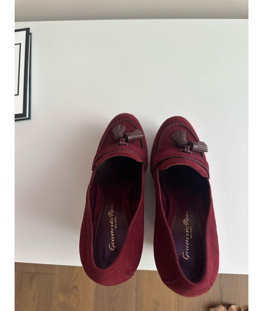 GIANVITO ROSSI Бордовые замшевые туфли, фото 3