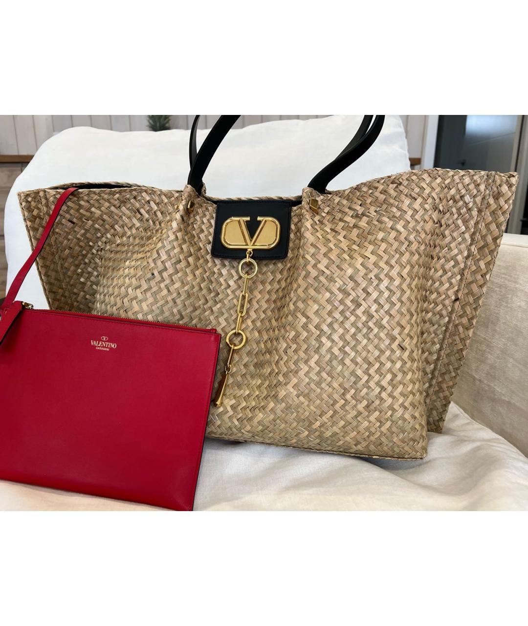 VALENTINO Бежевая пелетеная сумка тоут, фото 4