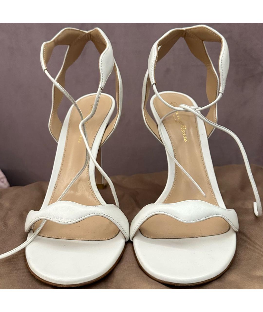 GIANVITO ROSSI Белые кожаные босоножки, фото 2