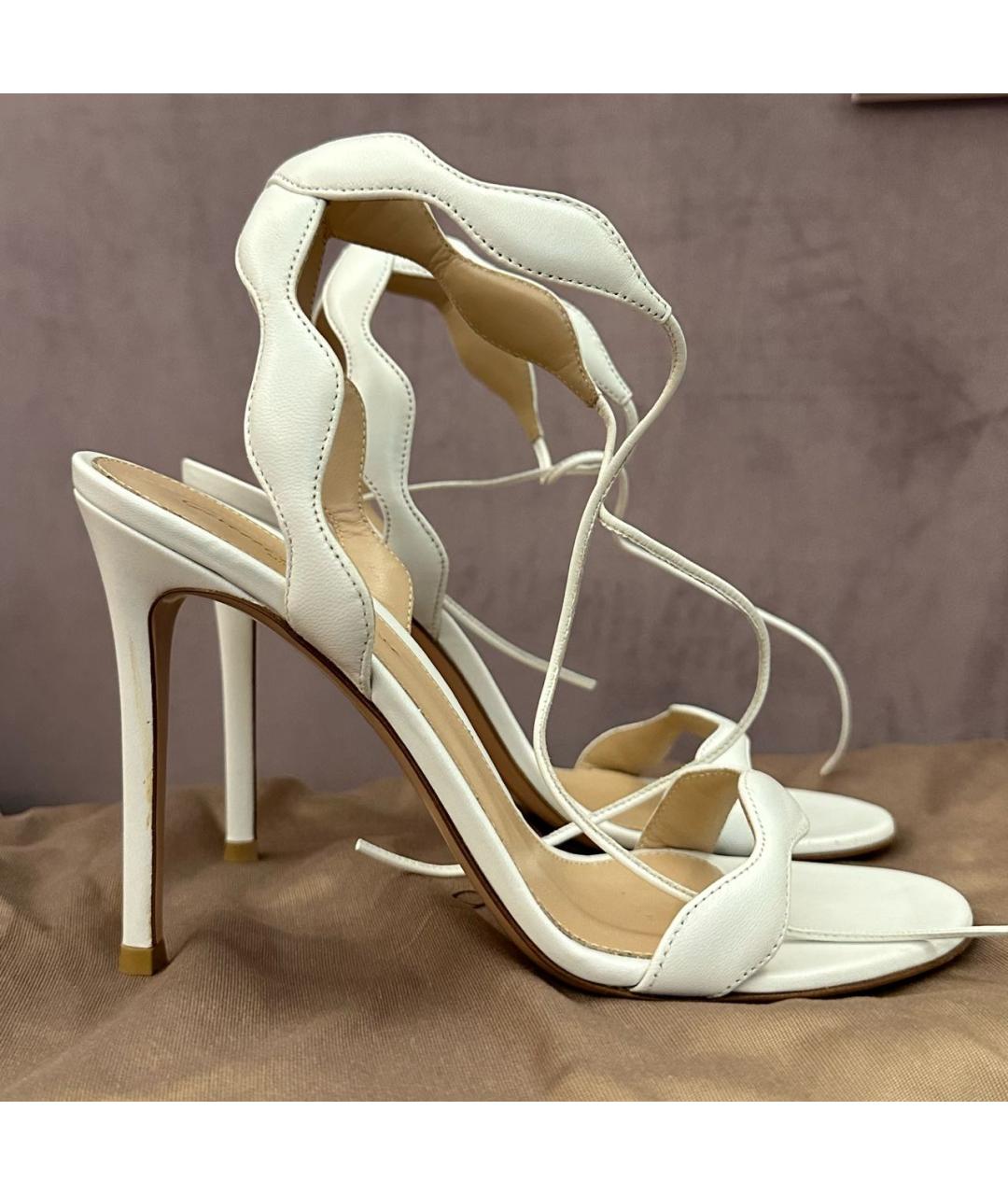 GIANVITO ROSSI Белые кожаные босоножки, фото 9