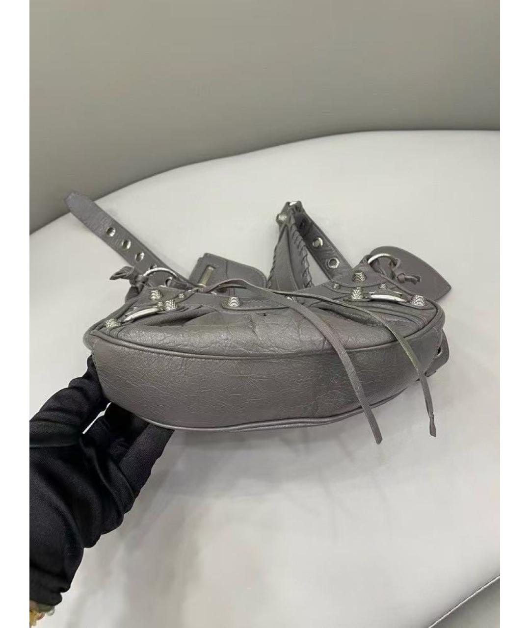 BALENCIAGA Серая кожаная сумка через плечо, фото 3