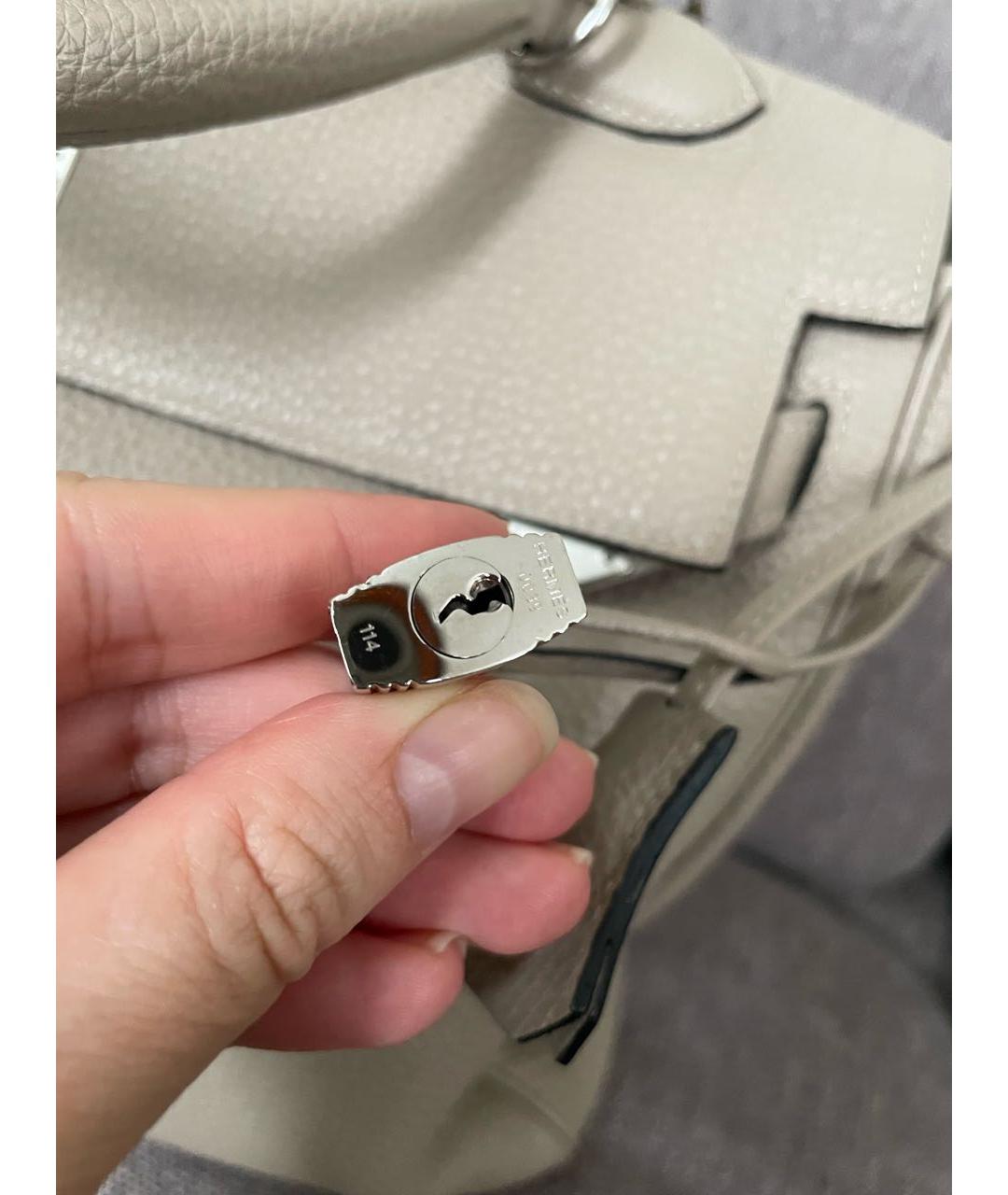 HERMES Серая кожаная сумка с короткими ручками, фото 6