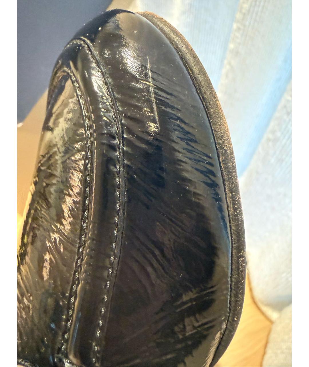 LOUIS VUITTON Черные балетки из лакированной кожи, фото 8