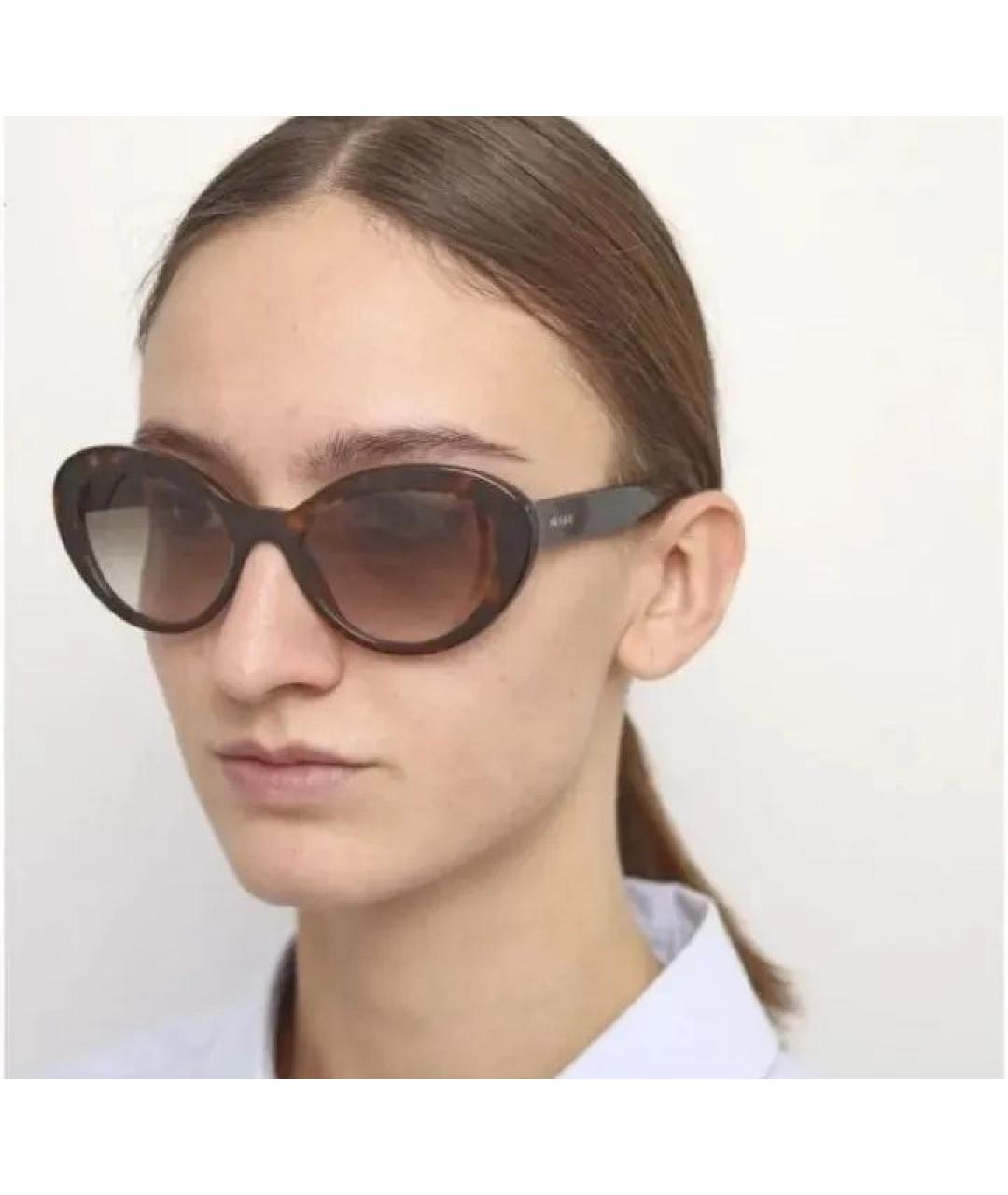 PRADA Коричневые пластиковые солнцезащитные очки, фото 2