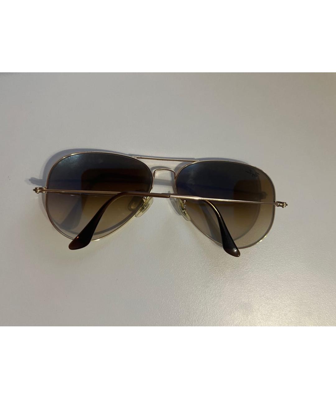 RAY BAN Коричневые металлические солнцезащитные очки, фото 2