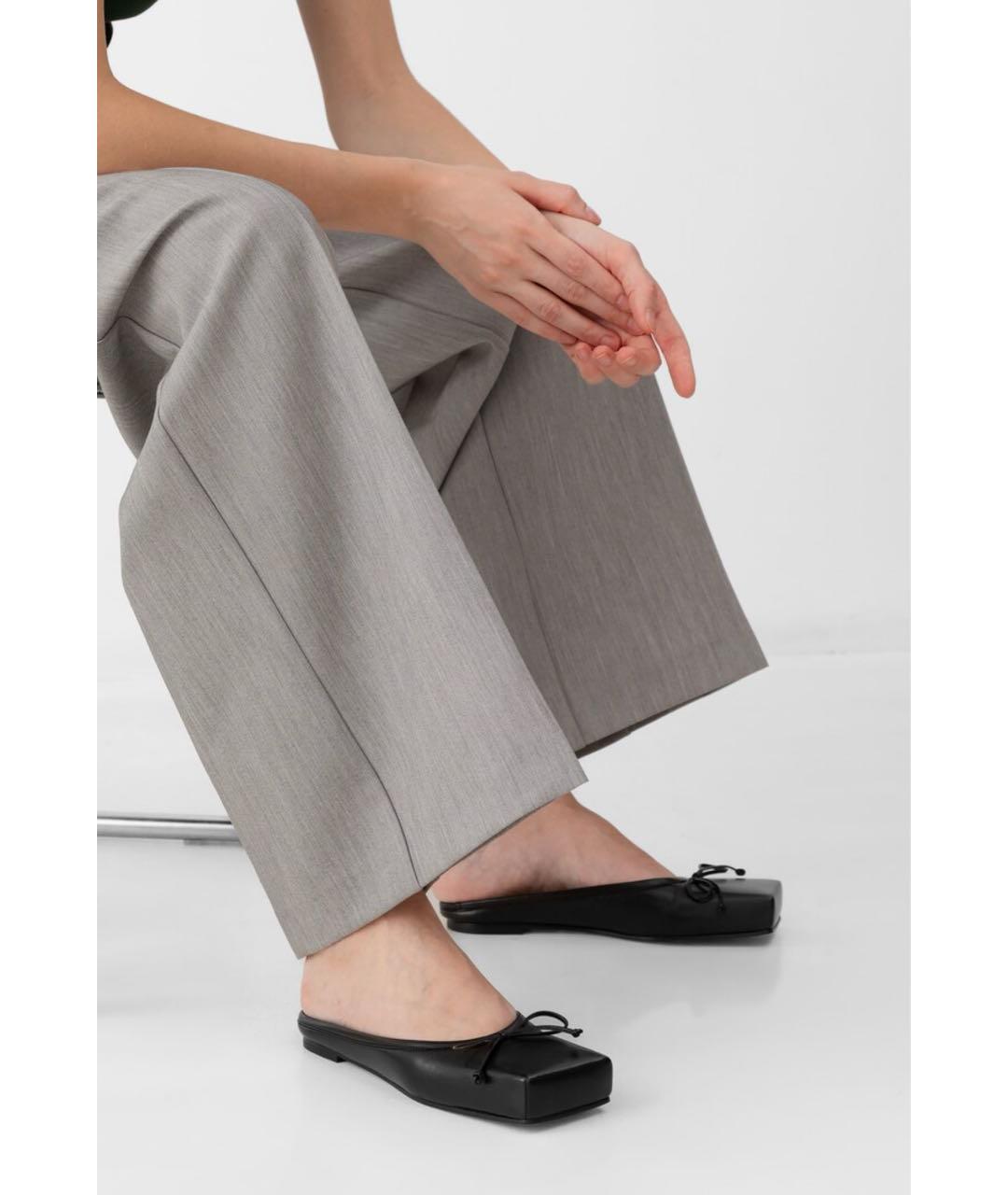 JACQUEMUS Черные кожаные сабо, фото 7