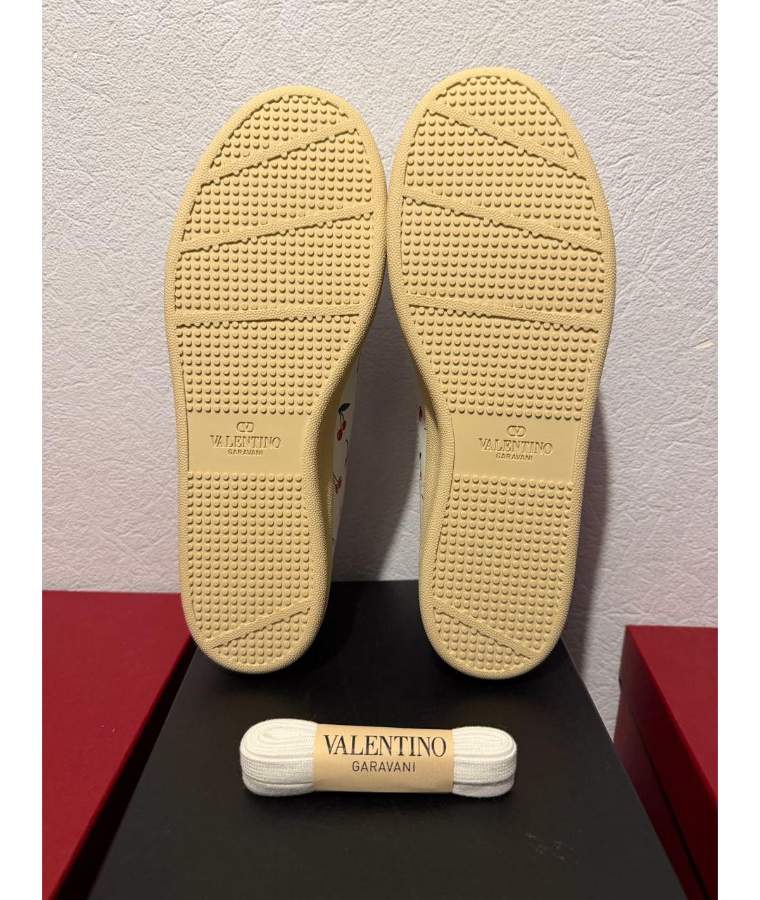 VALENTINO Белые кожаные низкие кроссовки / кеды, фото 5