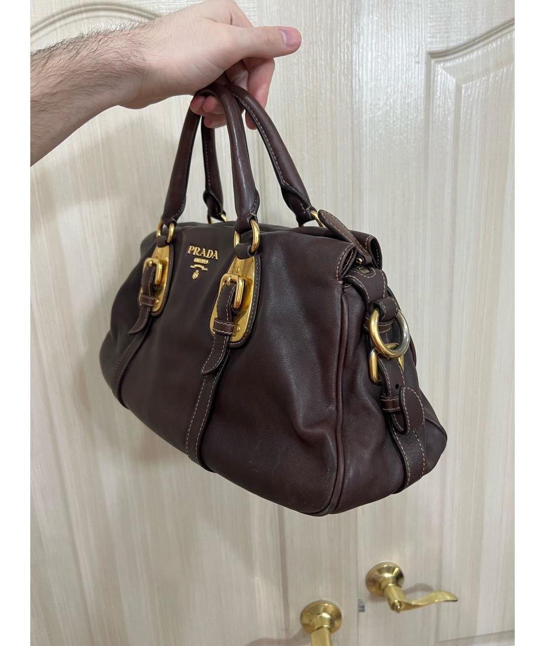 PRADA Коричневая кожаная сумка с короткими ручками, фото 2