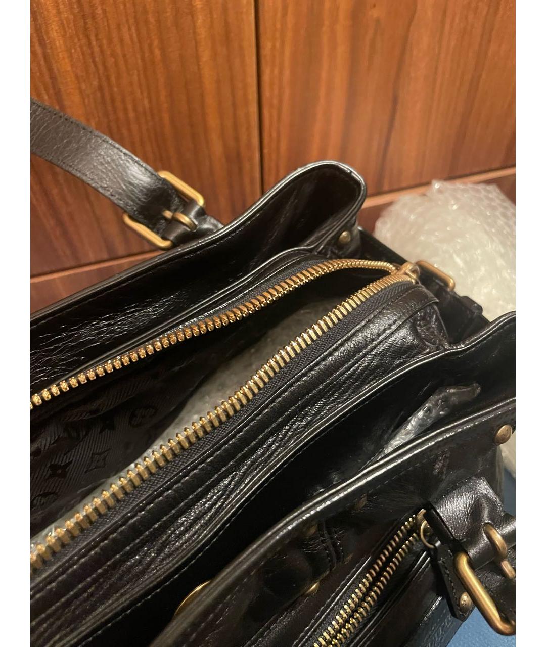 LOUIS VUITTON Черная кожаная сумка с короткими ручками, фото 4