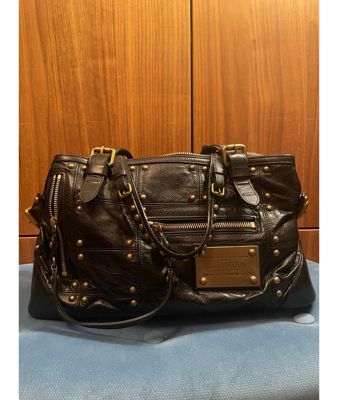 LOUIS VUITTON Черная кожаная сумка с короткими ручками, фото 7