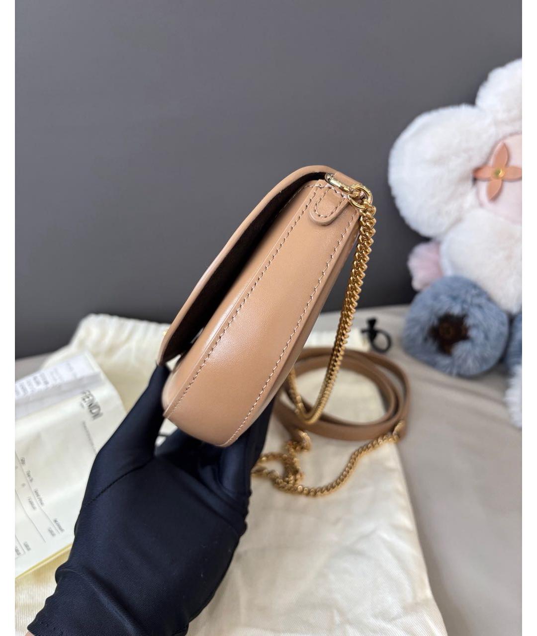 FENDI Бежевая кожаная сумка через плечо, фото 3