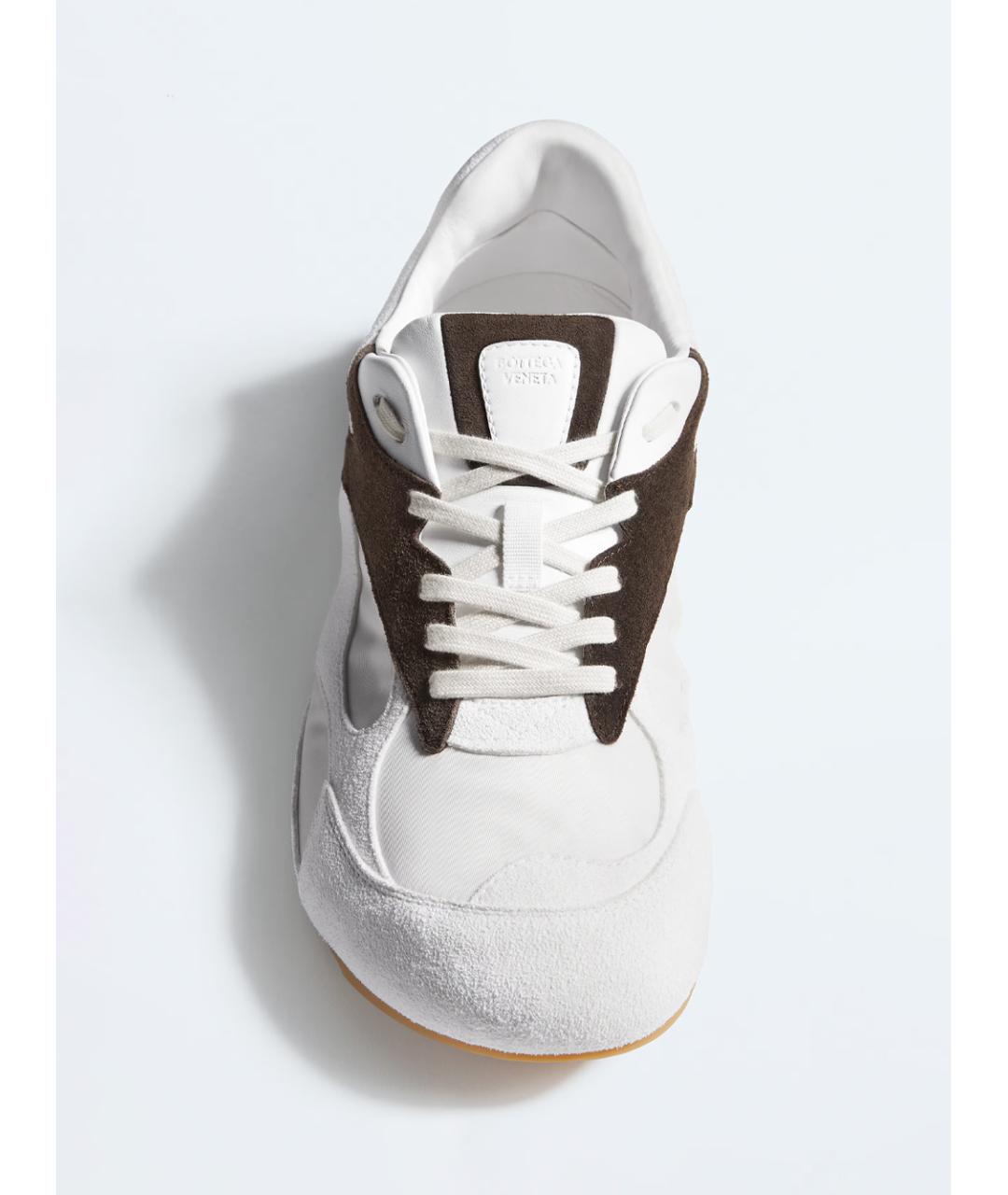 BOTTEGA VENETA Белые замшевые низкие кроссовки / кеды, фото 3