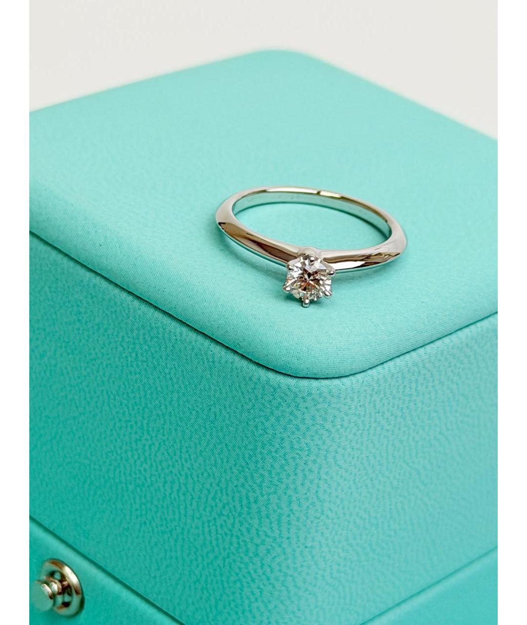 TIFFANY&CO Белое платиновое кольцо, фото 5