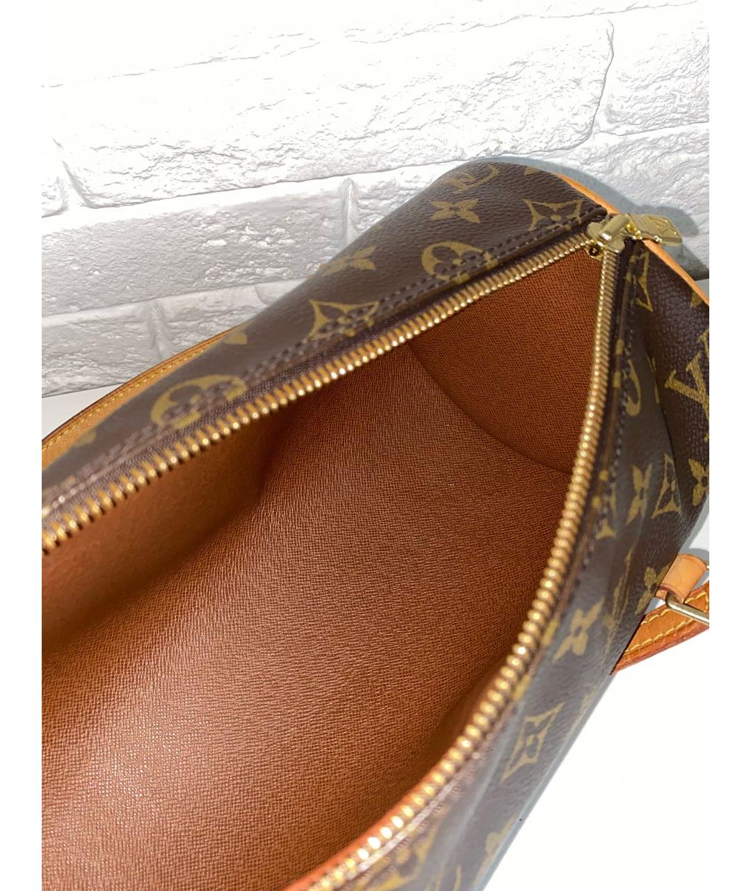 LOUIS VUITTON Коричневая кожаная сумка с короткими ручками, фото 6