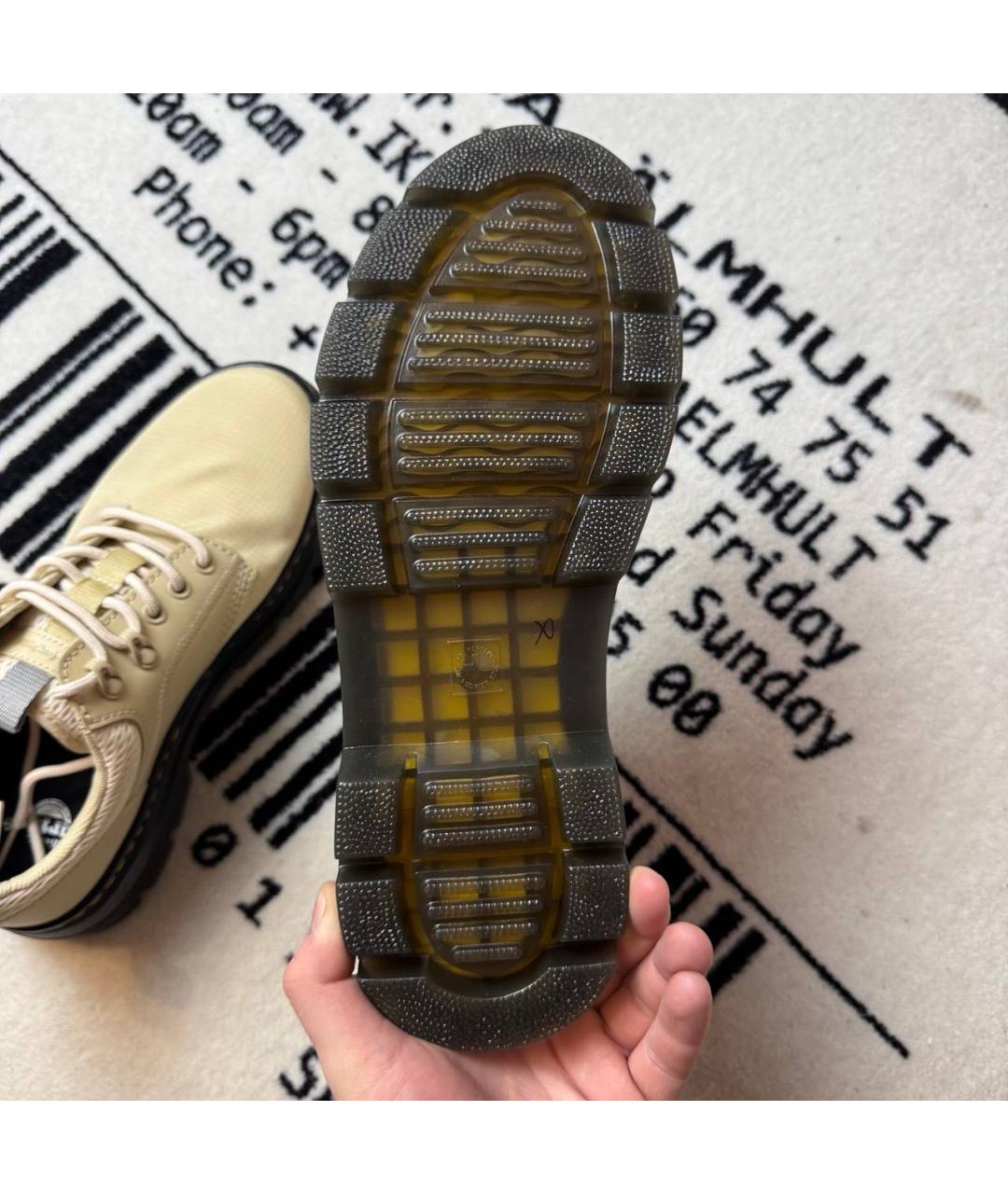 DR. MARTENS Бежевые кожаные низкие ботинки, фото 5