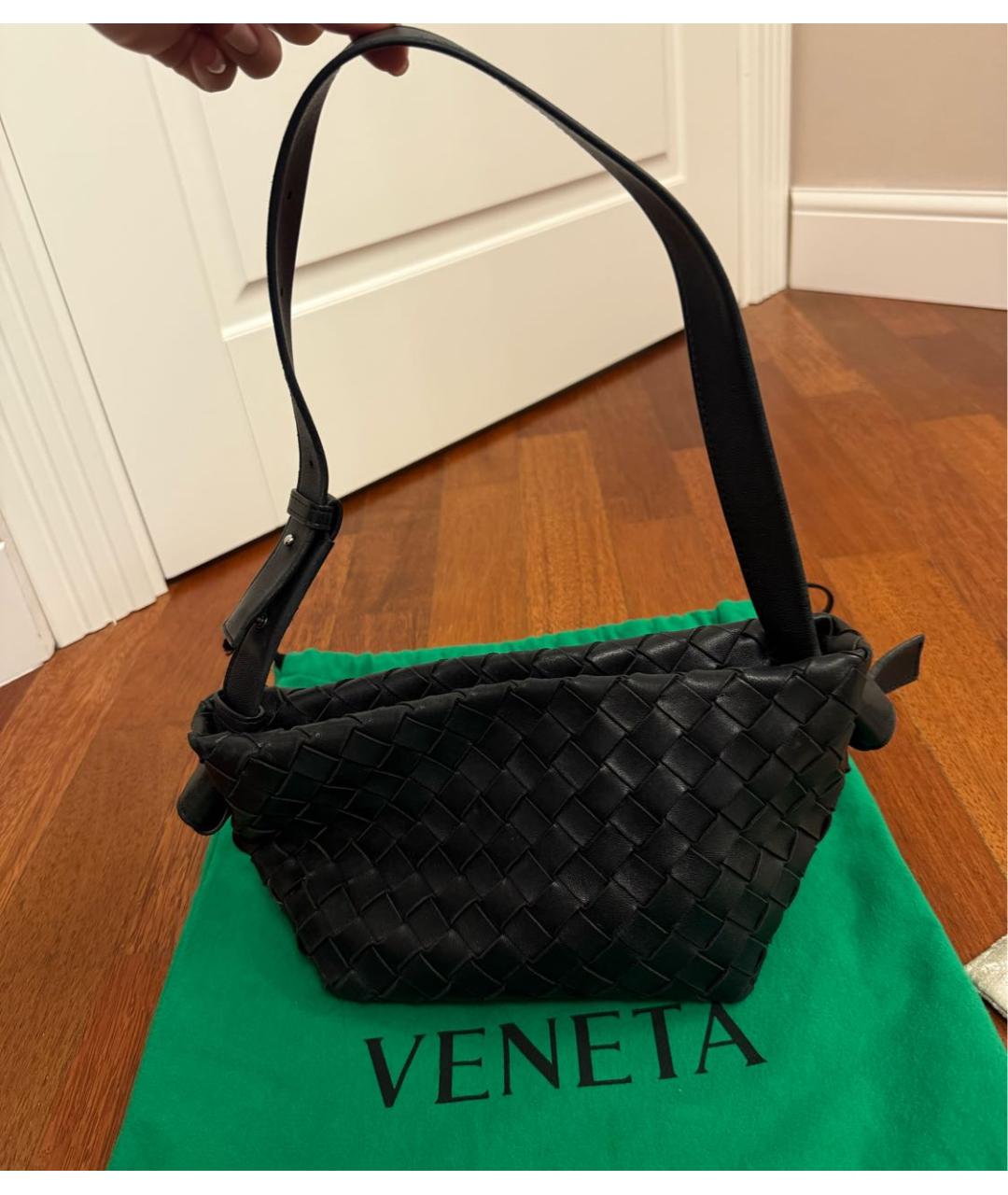 BOTTEGA VENETA Черная кожаная сумка с короткими ручками, фото 9