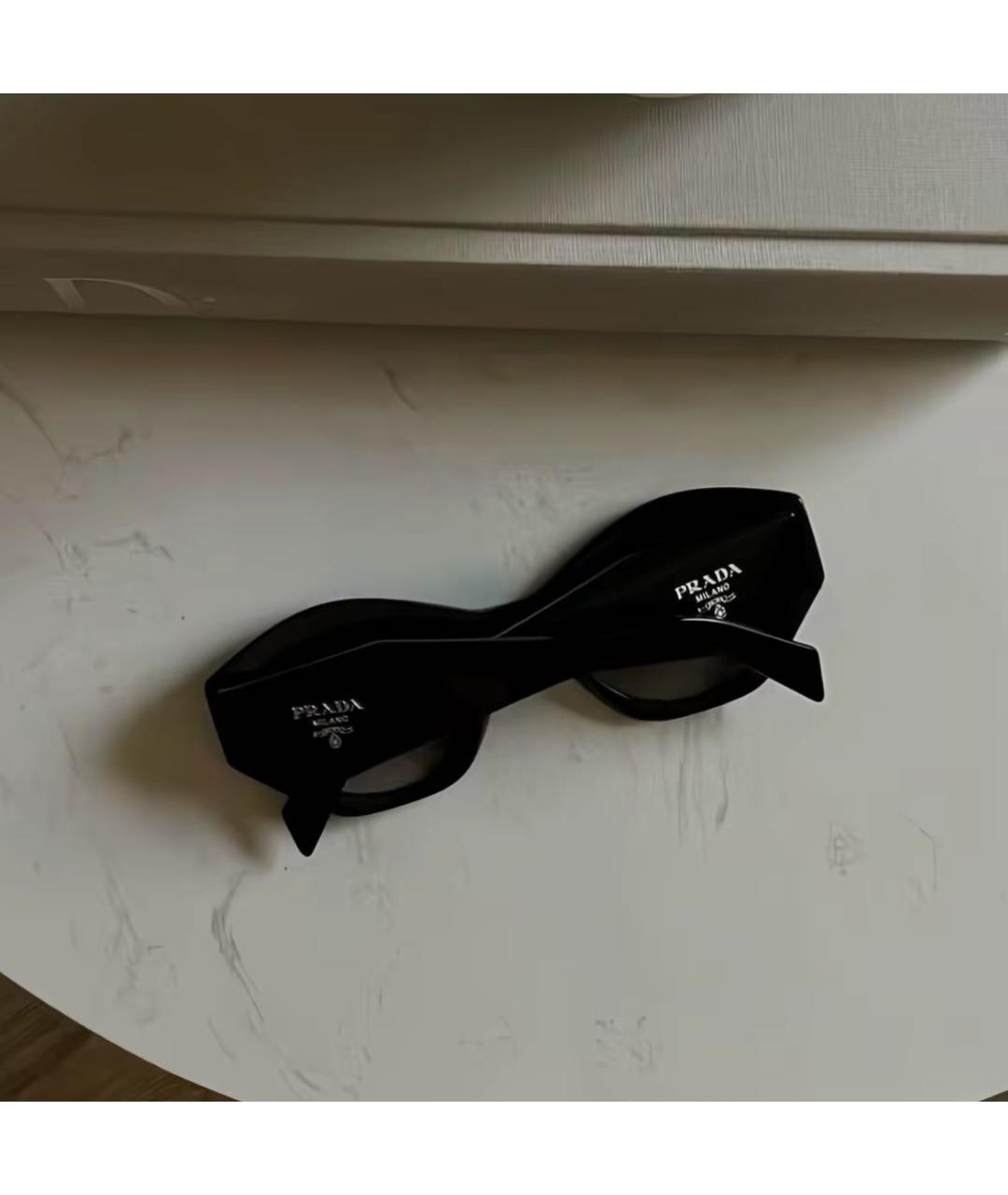 PRADA Черные пластиковые солнцезащитные очки, фото 5
