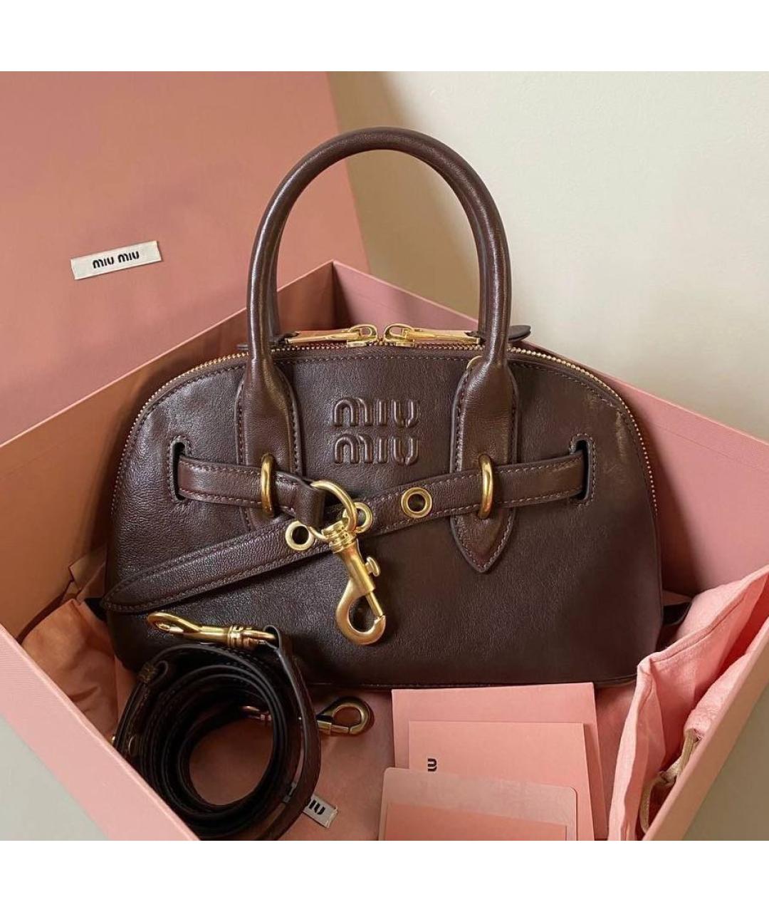 MIU MIU Коричневая кожаная сумка с короткими ручками, фото 2