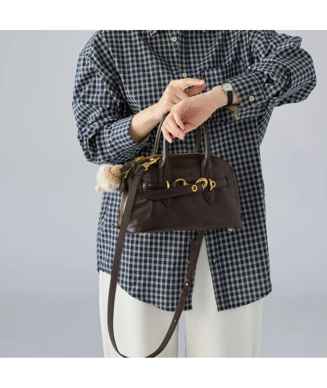 MIU MIU Коричневая кожаная сумка с короткими ручками, фото 4