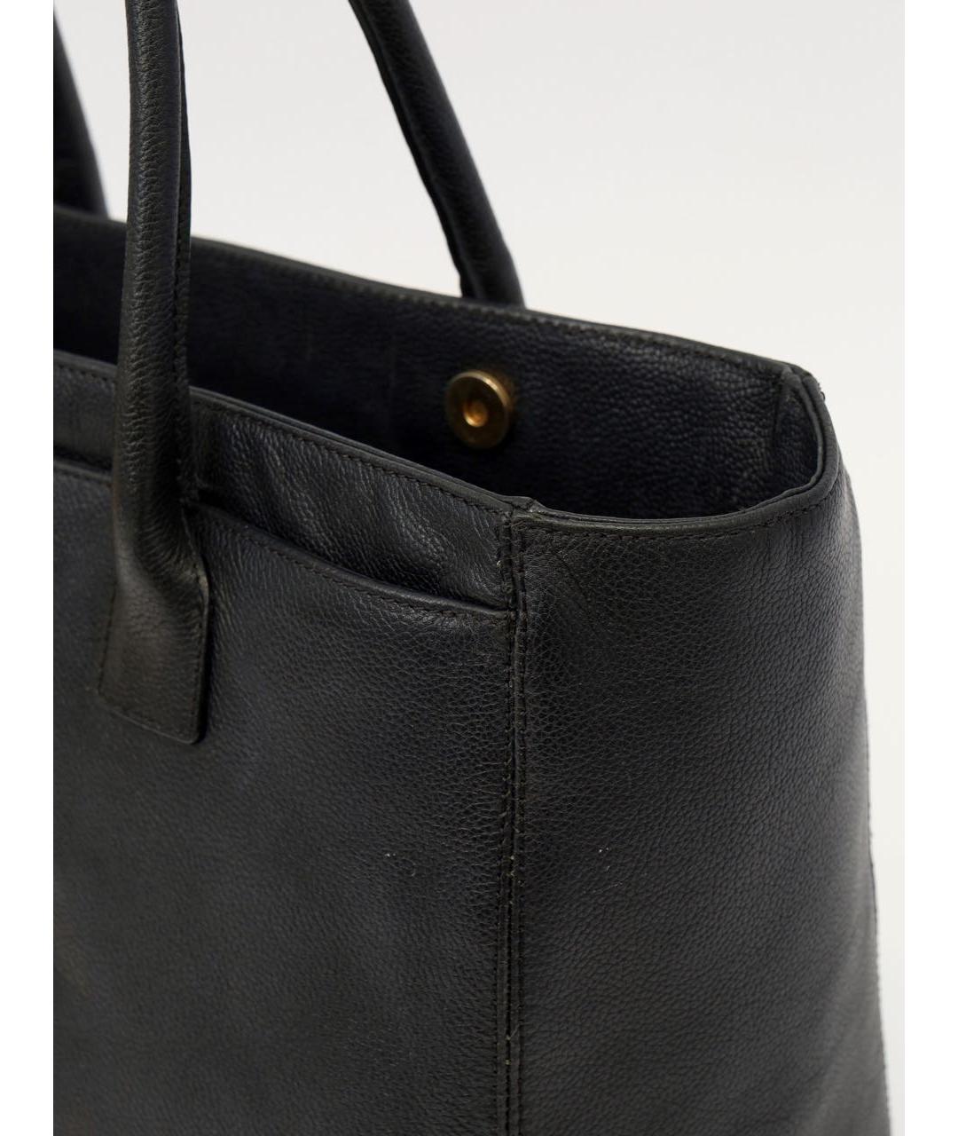 CHANEL Черная кожаная сумка с короткими ручками, фото 7