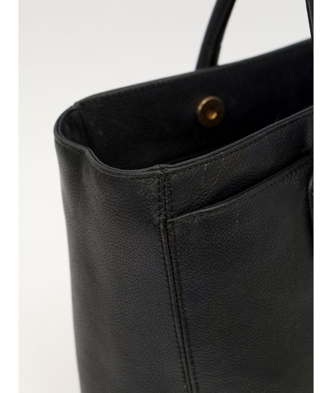 CHANEL Черная кожаная сумка с короткими ручками, фото 6