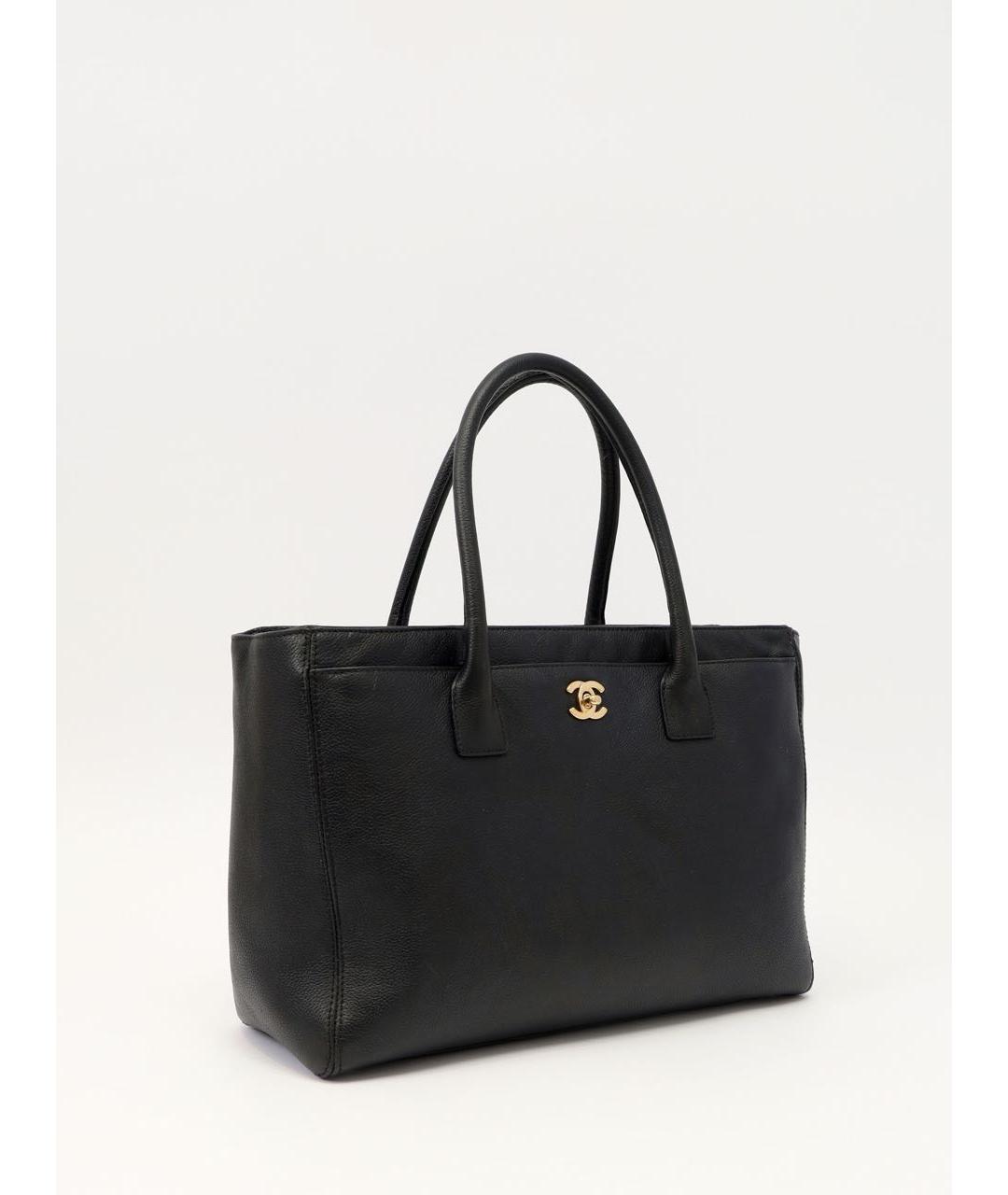 CHANEL Черная кожаная сумка с короткими ручками, фото 2