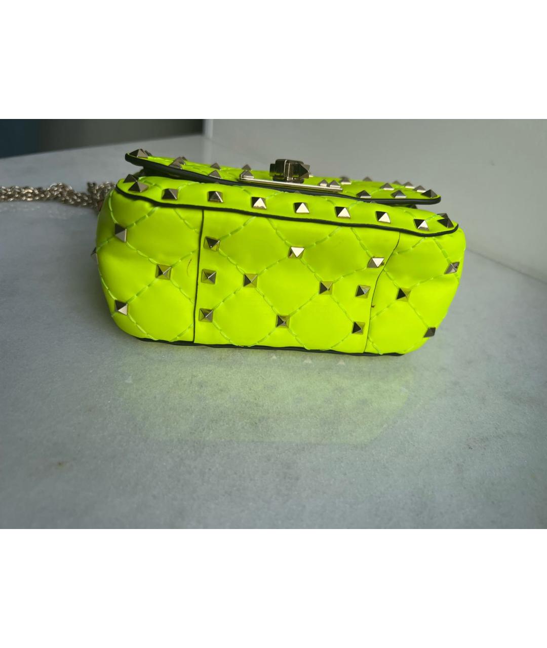 VALENTINO Желтая кожаная сумка через плечо, фото 3