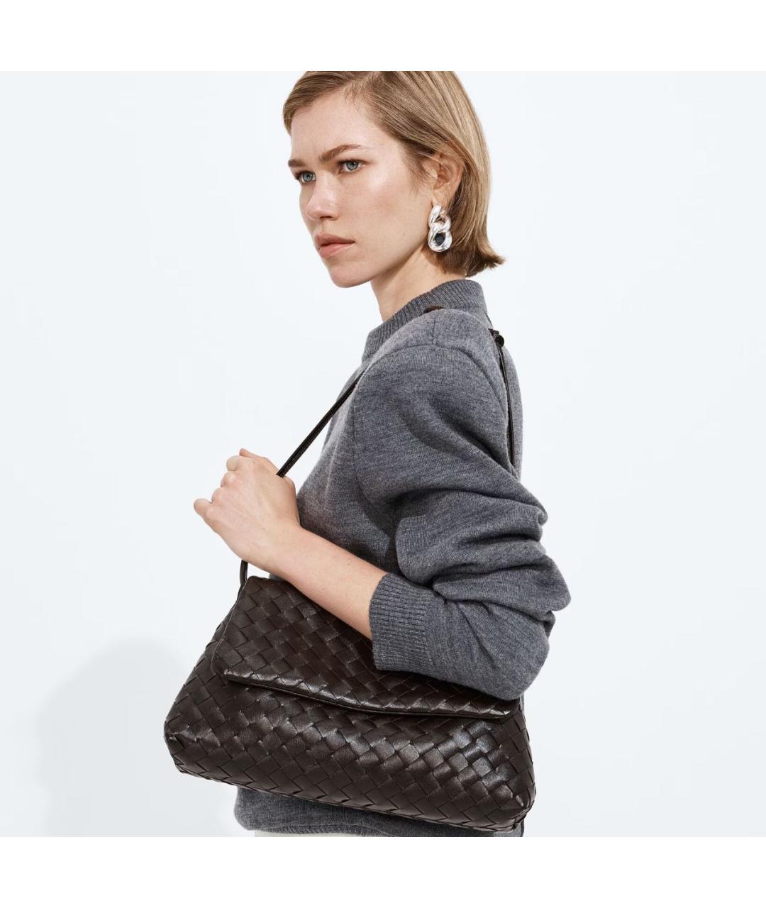 BOTTEGA VENETA Коричневая кожаная сумка с короткими ручками, фото 4