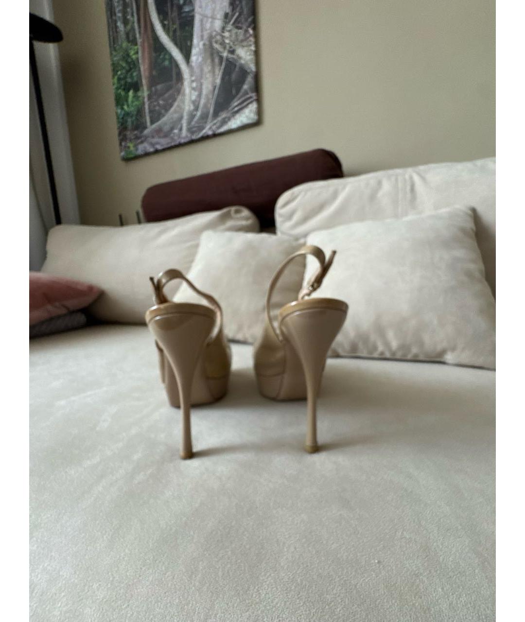 VALENTINO Бежевые туфли из лакированной кожи, фото 4