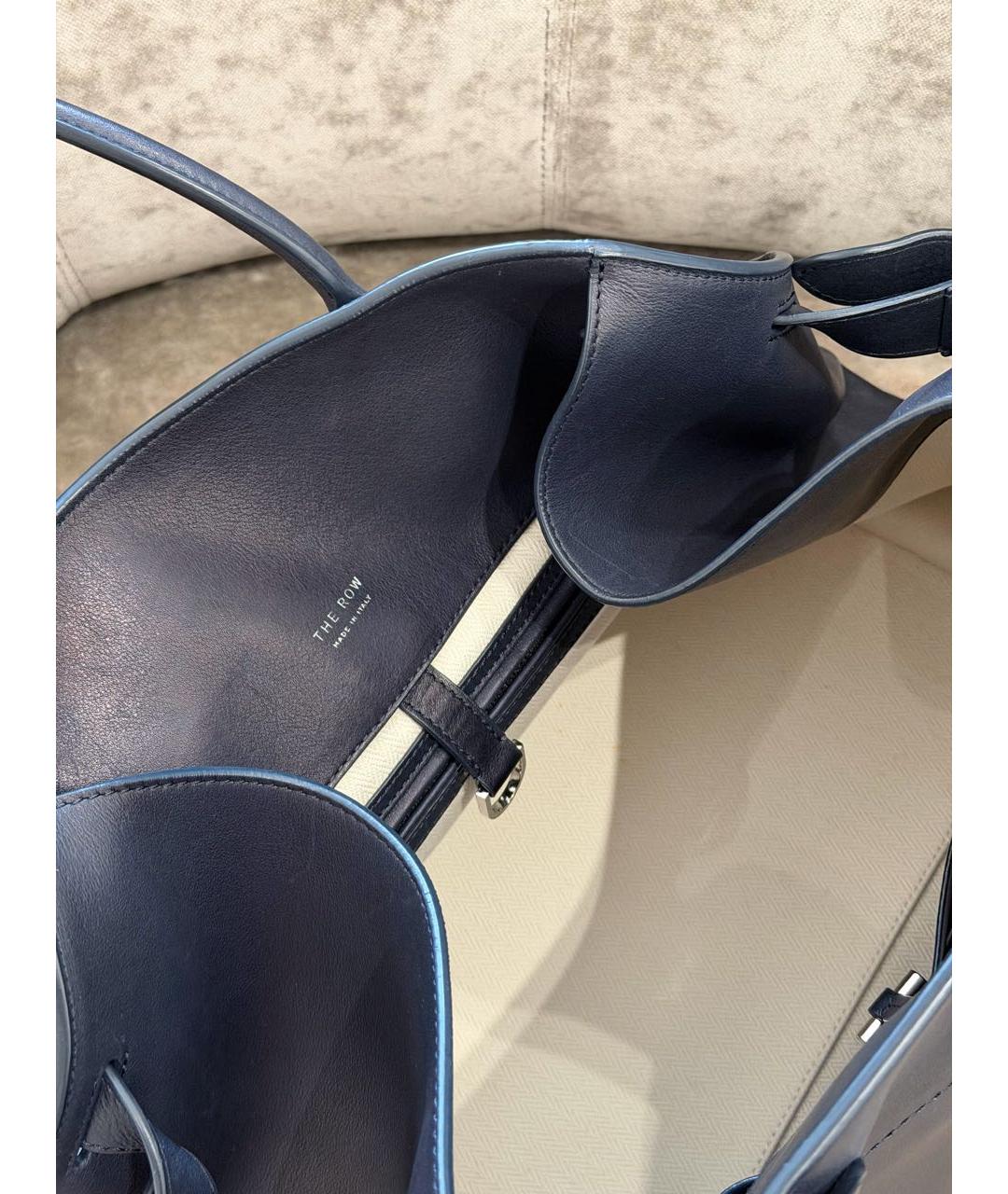 THE ROW Темно-синяя кожаная сумка тоут, фото 5