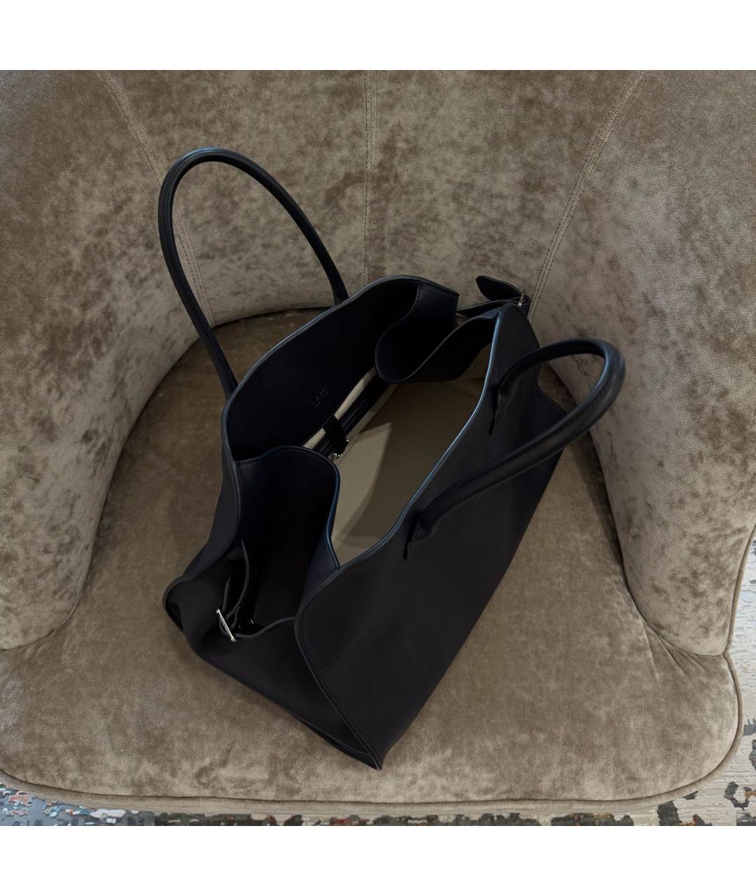 THE ROW Темно-синяя кожаная сумка тоут, фото 2