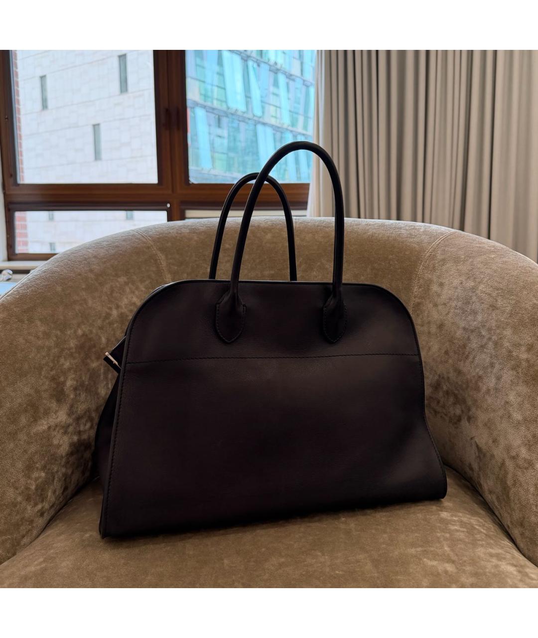 THE ROW Темно-синяя кожаная сумка тоут, фото 3