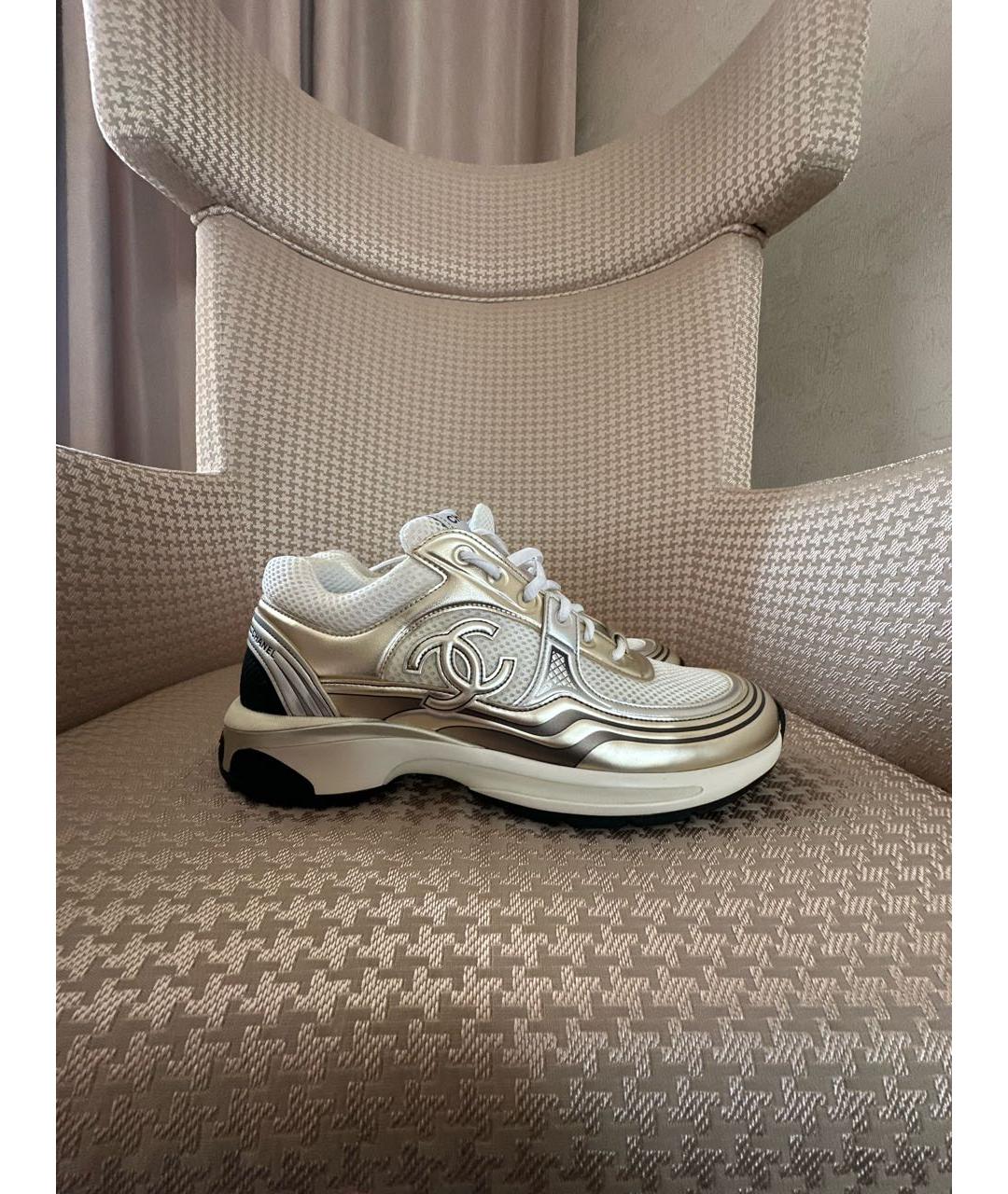 CHANEL Бежевые текстильные кроссовки, фото 8
