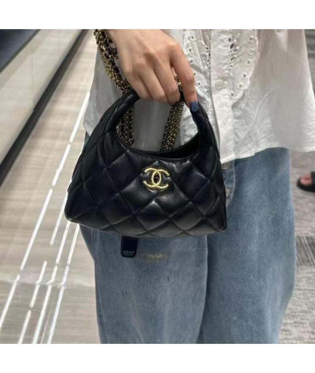 CHANEL Черная кожаная сумка с короткими ручками, фото 4