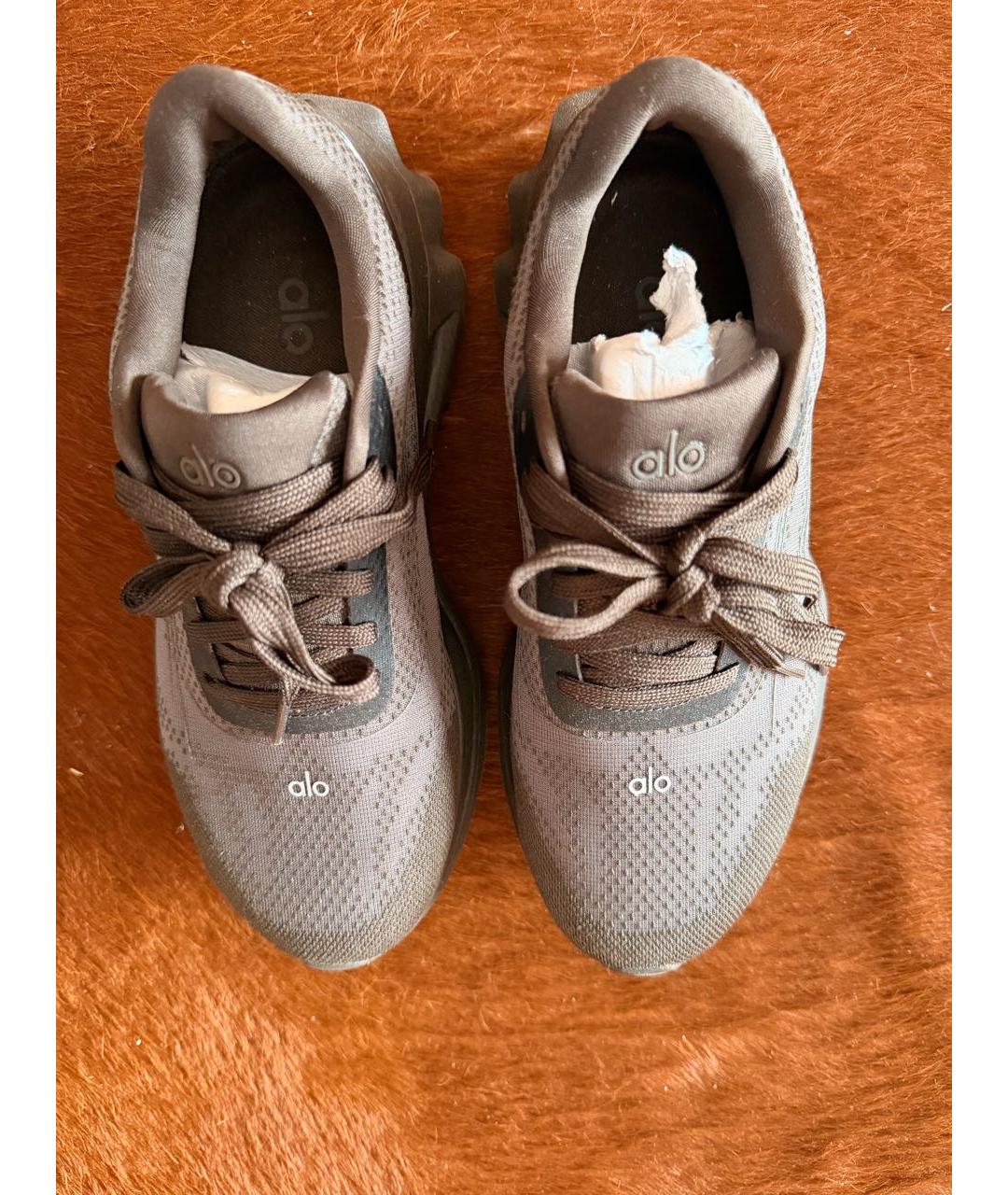 ALO YOGA Коричневые текстильные кроссовки, фото 4