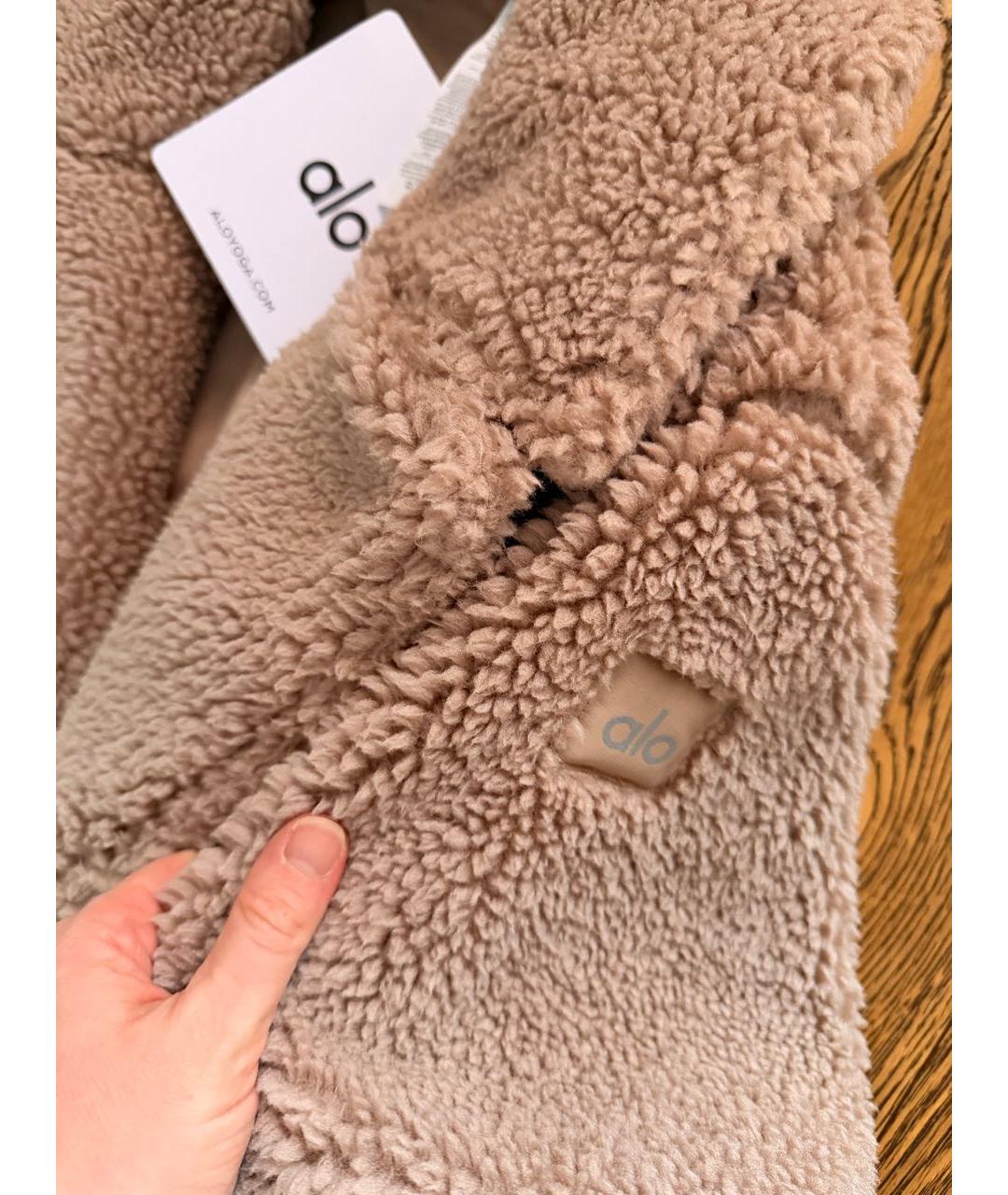 ALO YOGA Бежевая полиамидовая шуба, фото 8