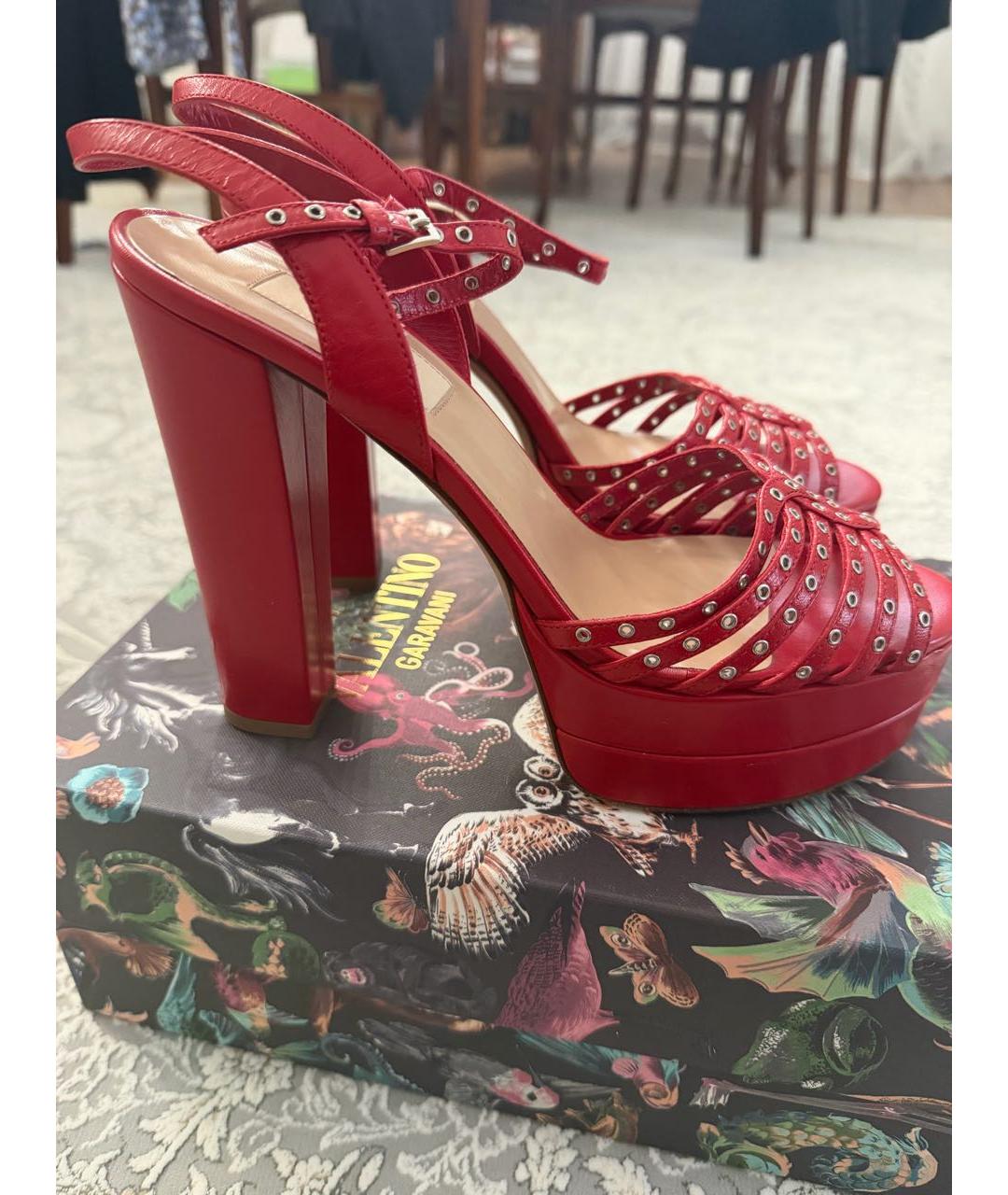 VALENTINO Красные кожаные босоножки, фото 4