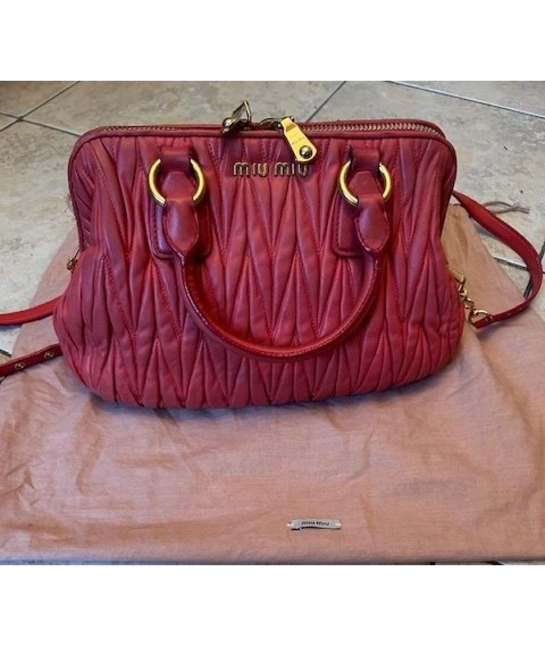 MIU MIU Бордовая кожаная сумка с короткими ручками, фото 3